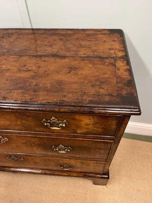 GEORGIAN WALNUT CHEST OF DRAWERS - ADDITIONAL PHOTO 6