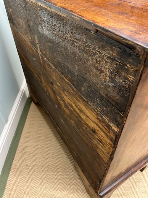 GEORGIAN WALNUT CHEST OF DRAWERS - ADDITIONAL PHOTO 12