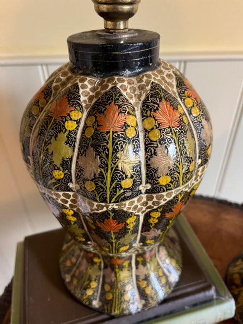 PAIR OF 20TH CENTURY KASHMIRI LAMPS - ADDITIONAL PHOTO 3