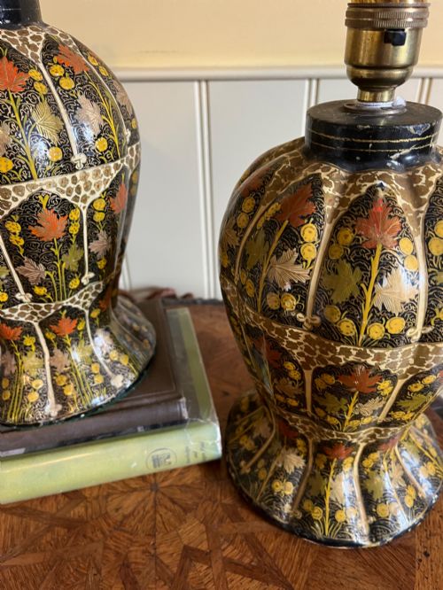 PAIR OF 20TH CENTURY KASHMIRI LAMPS - ADDITIONAL PHOTO 4