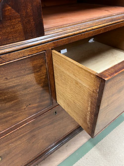 19TH CENTURY MAHOGANY LINEN PRESS - ADDITIONAL PHOTO 5