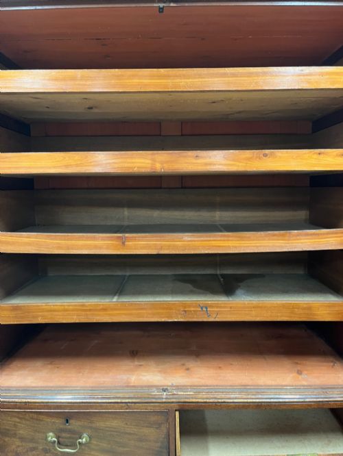 19TH CENTURY MAHOGANY LINEN PRESS - ADDITIONAL PHOTO 6