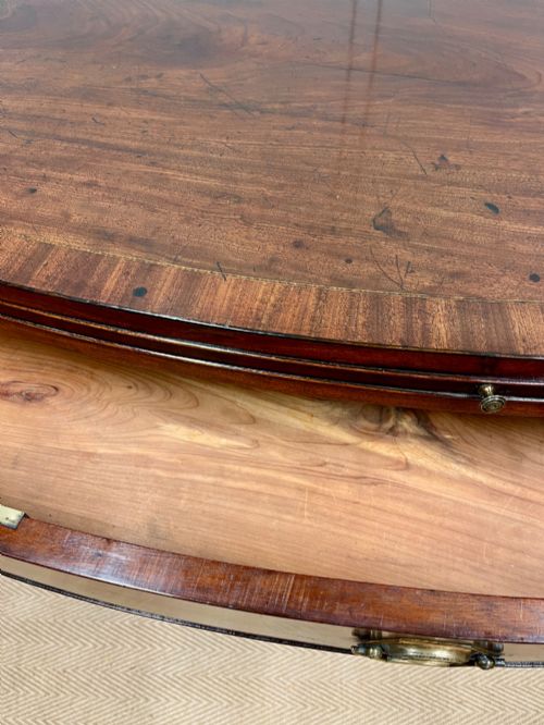 18TH CENTURY GEORGIAN BOW FRONTED CHEST OF DRAWERS - ADDITIONAL PHOTO 7