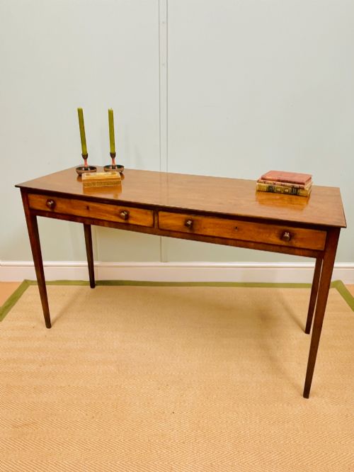 19th century mahogany table - CATEGORY: ANTIQUE TABLES - DATED 19TH CENTURY