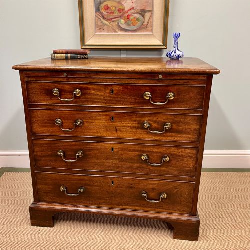 georgian mahogany chest of drawers - CATEGORY: ANTIQUE CHEST OF DRAWERS - DATED GEORGIAN