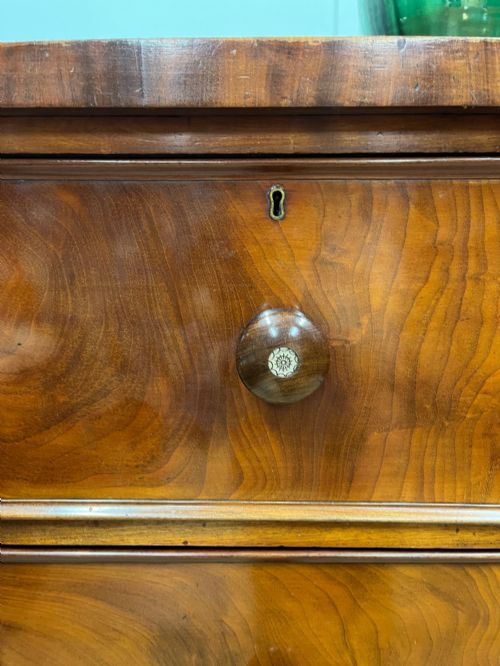 19TH CENTURY MAHOGANY CHEST OF DRAWERS - ADDITIONAL PHOTO 5
