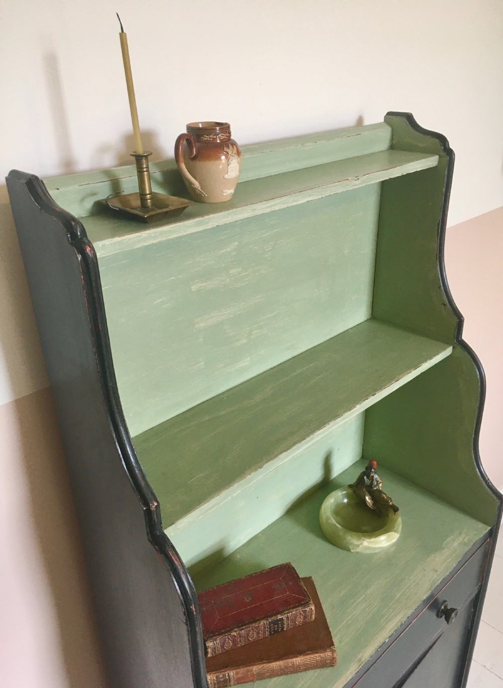  waterfall bookcase View IV
