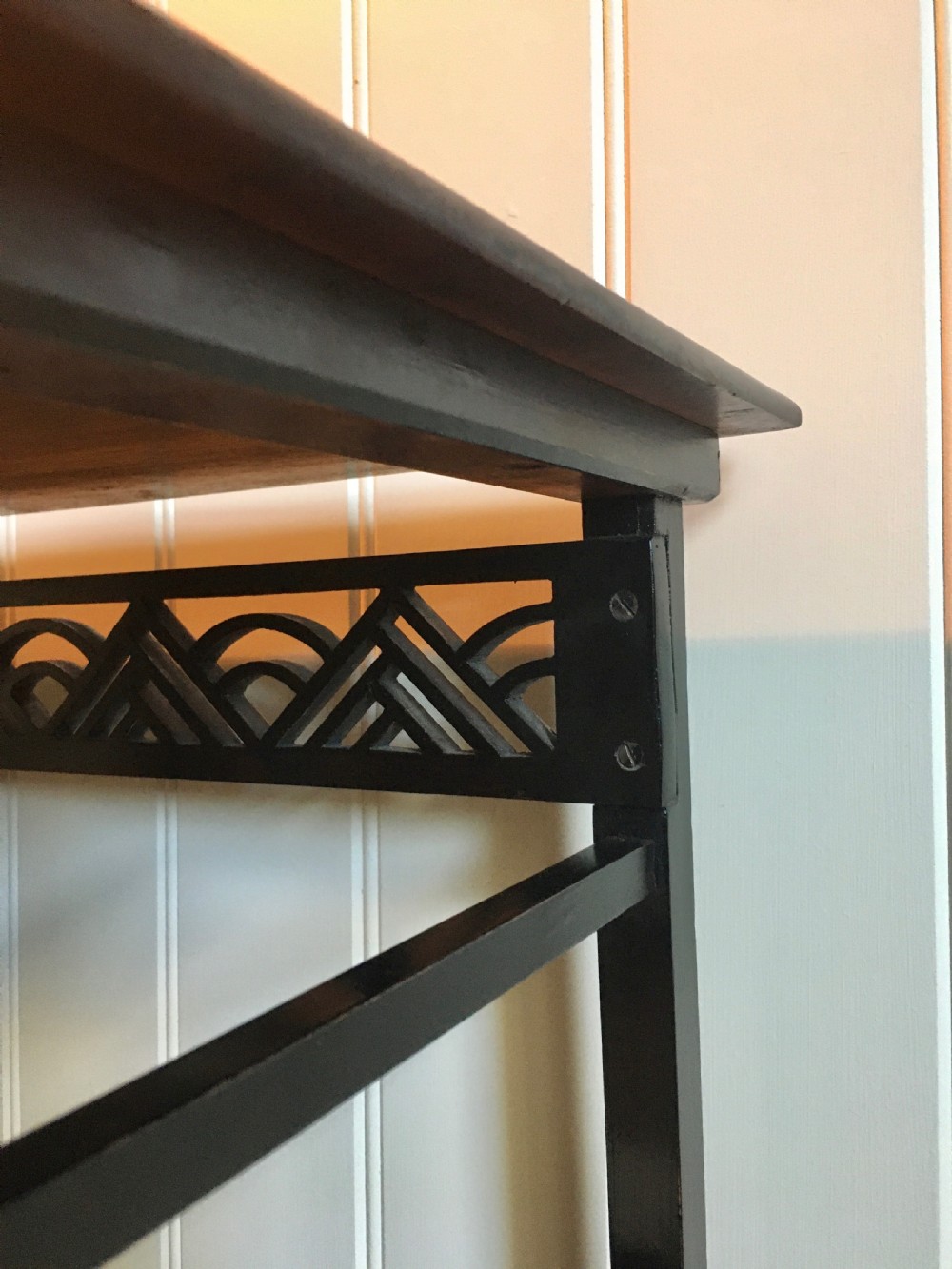 Aesthetic side table View III