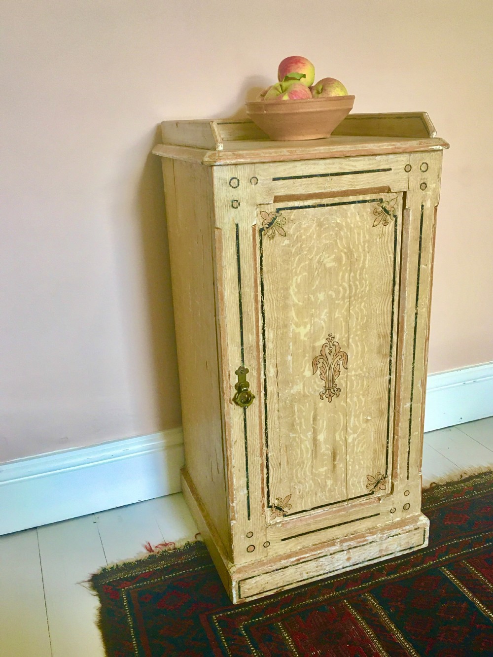 Victorian painted pot cupboard View III