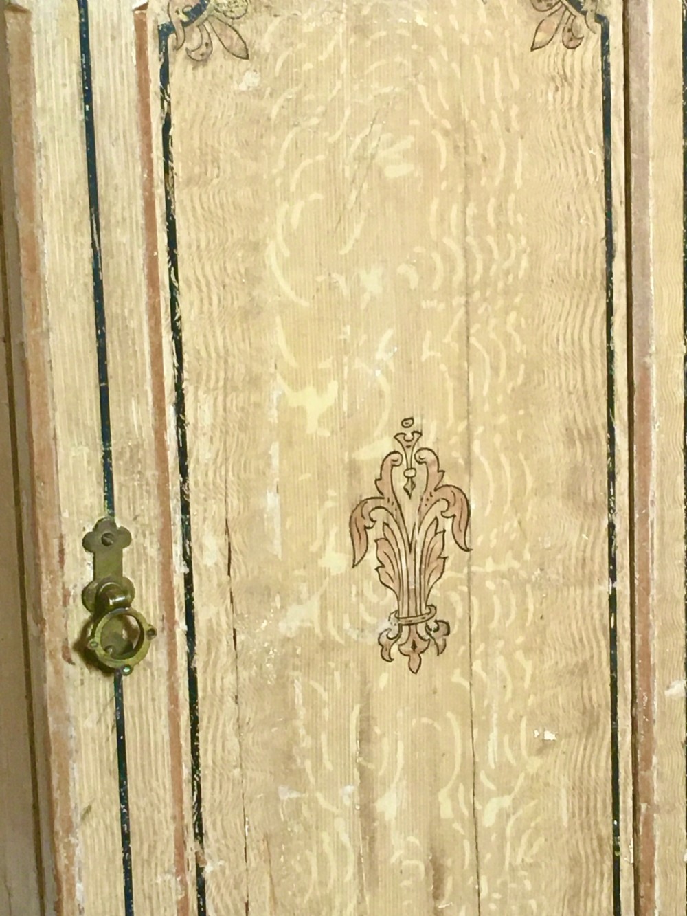 Victorian painted pot cupboard View IV