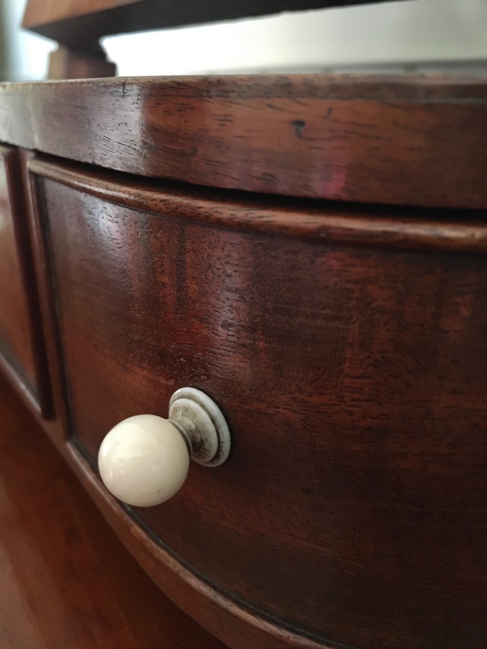 Mahogany dressing table mirror View XVI