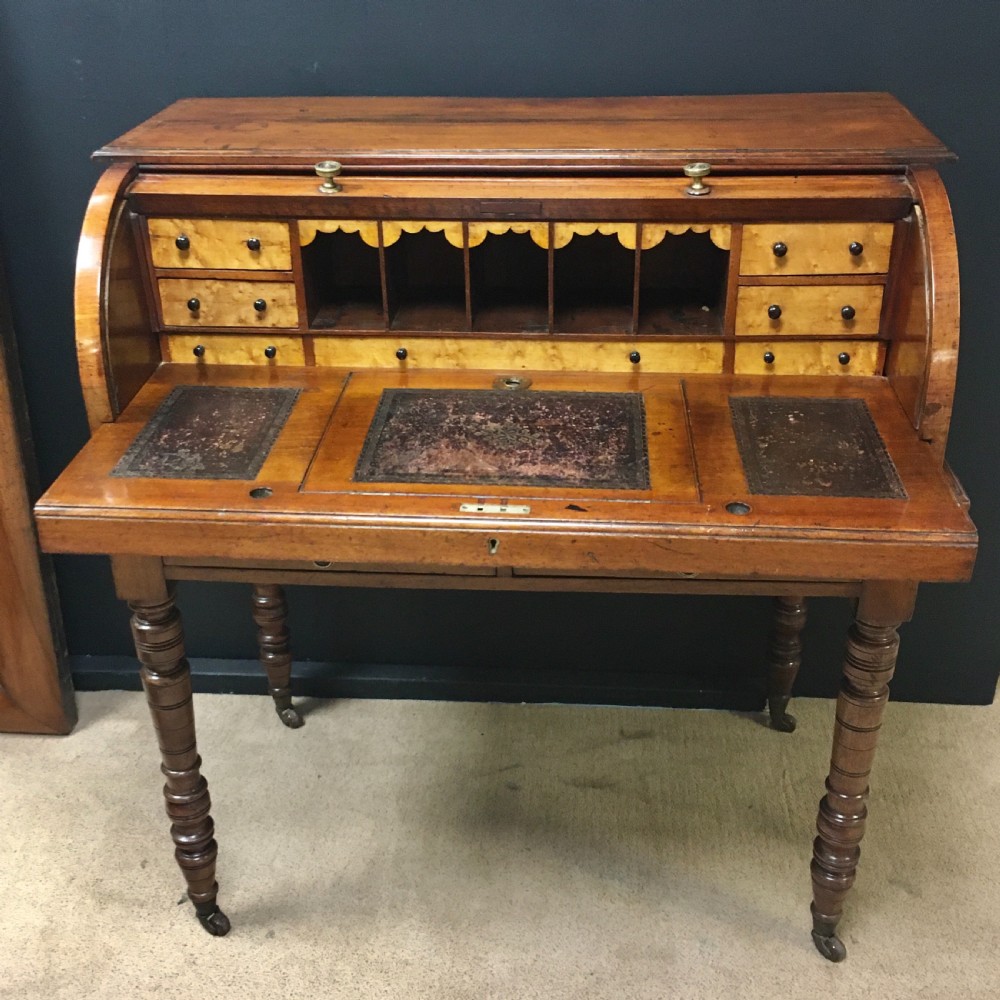 19th century Walnut desk View XVI