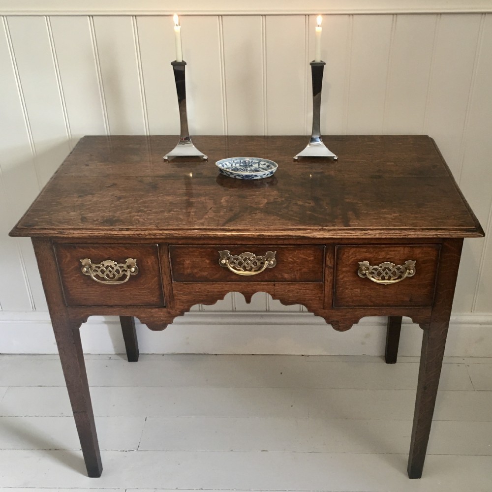 Georgian oak lowboy, sidetable