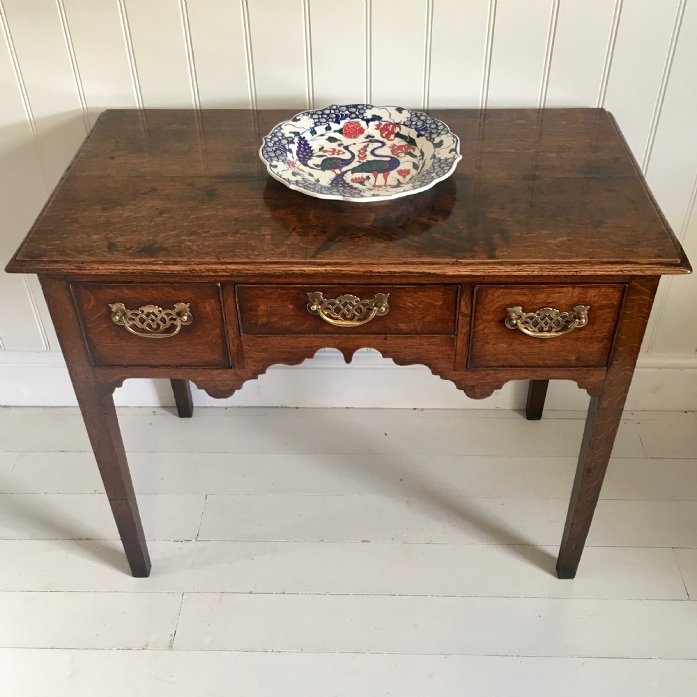 Georgian oak lowboy, sidetable View II