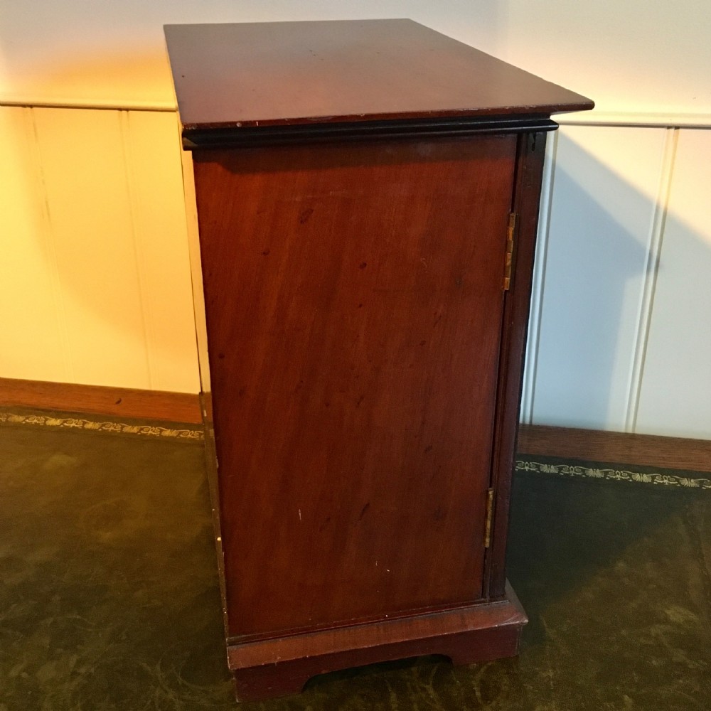 Arts and crafts cabinet View VI