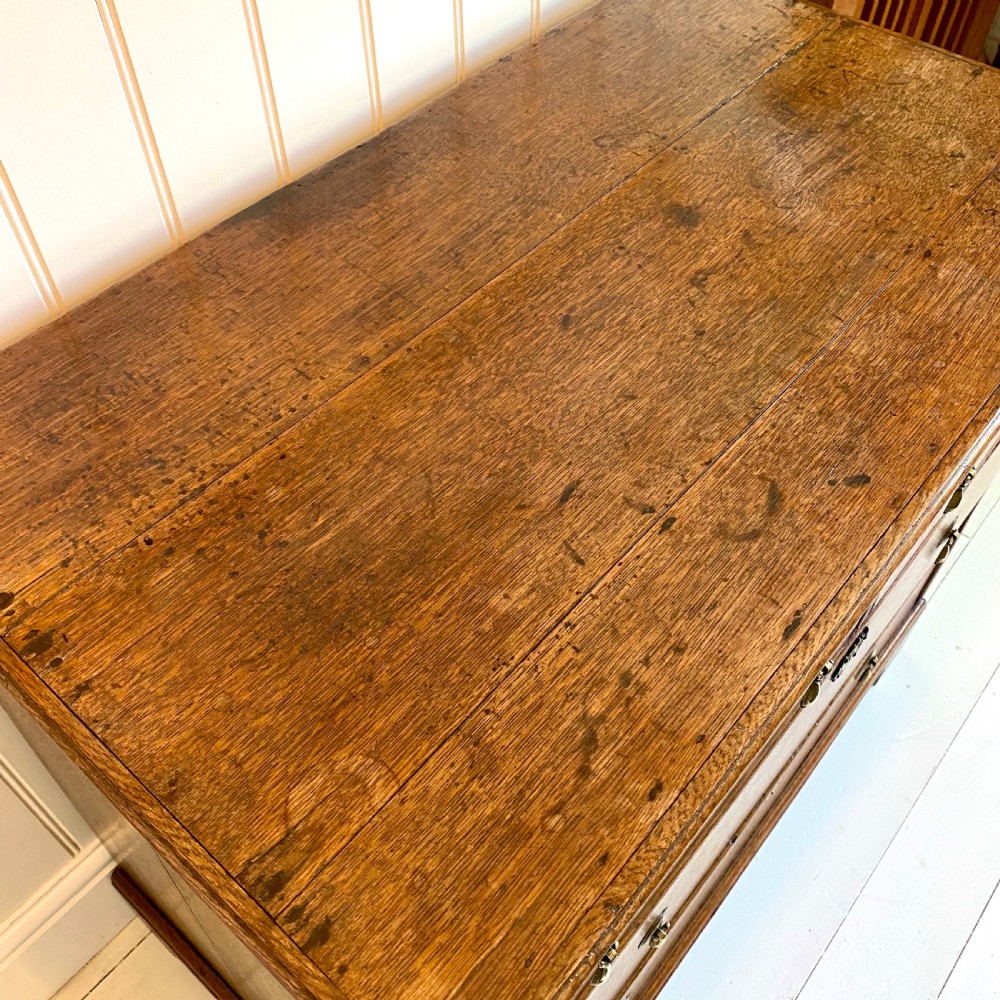 18th century oak chest of drawers  View IV