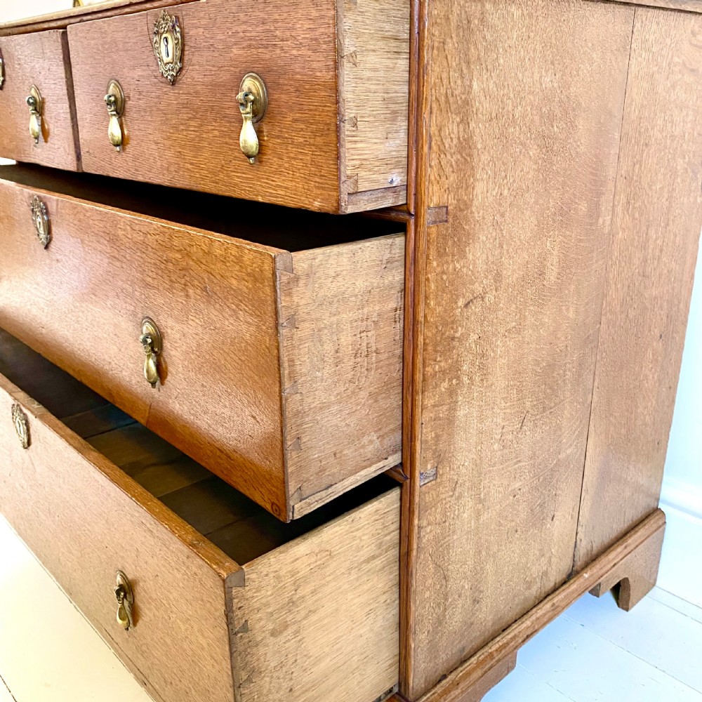 18th century oak chest of drawers  View VII