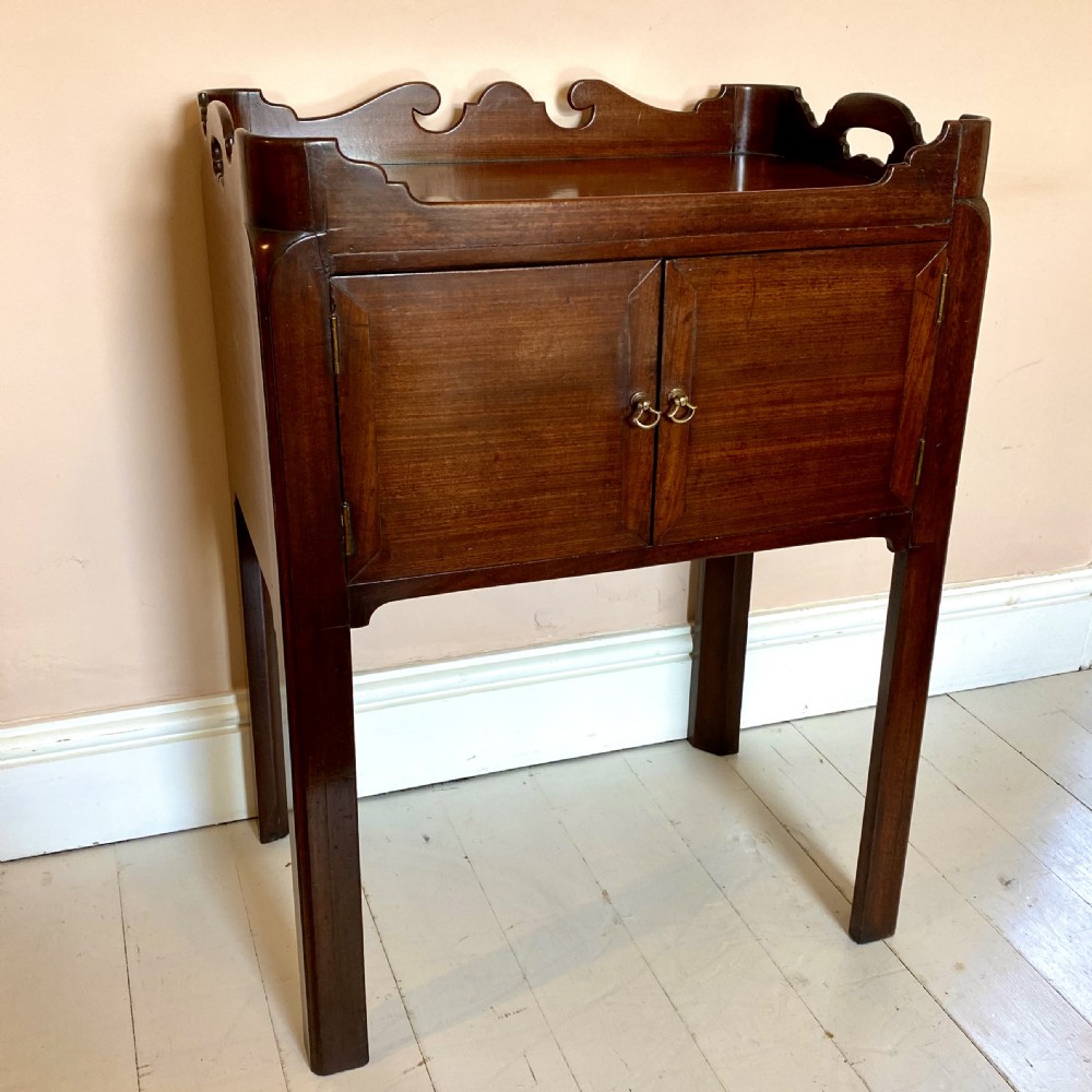 Georgian mahogany bedside cupboard View II
