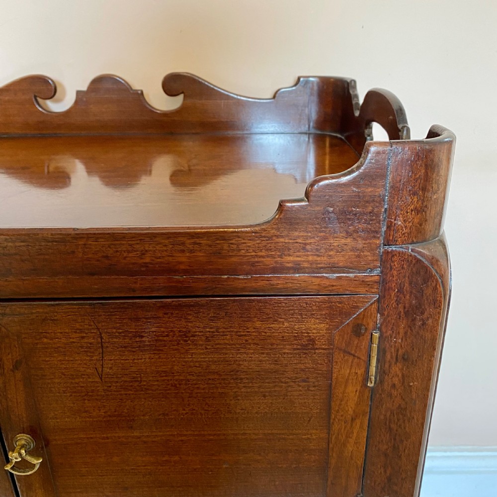 Georgian mahogany bedside cupboard View IV
