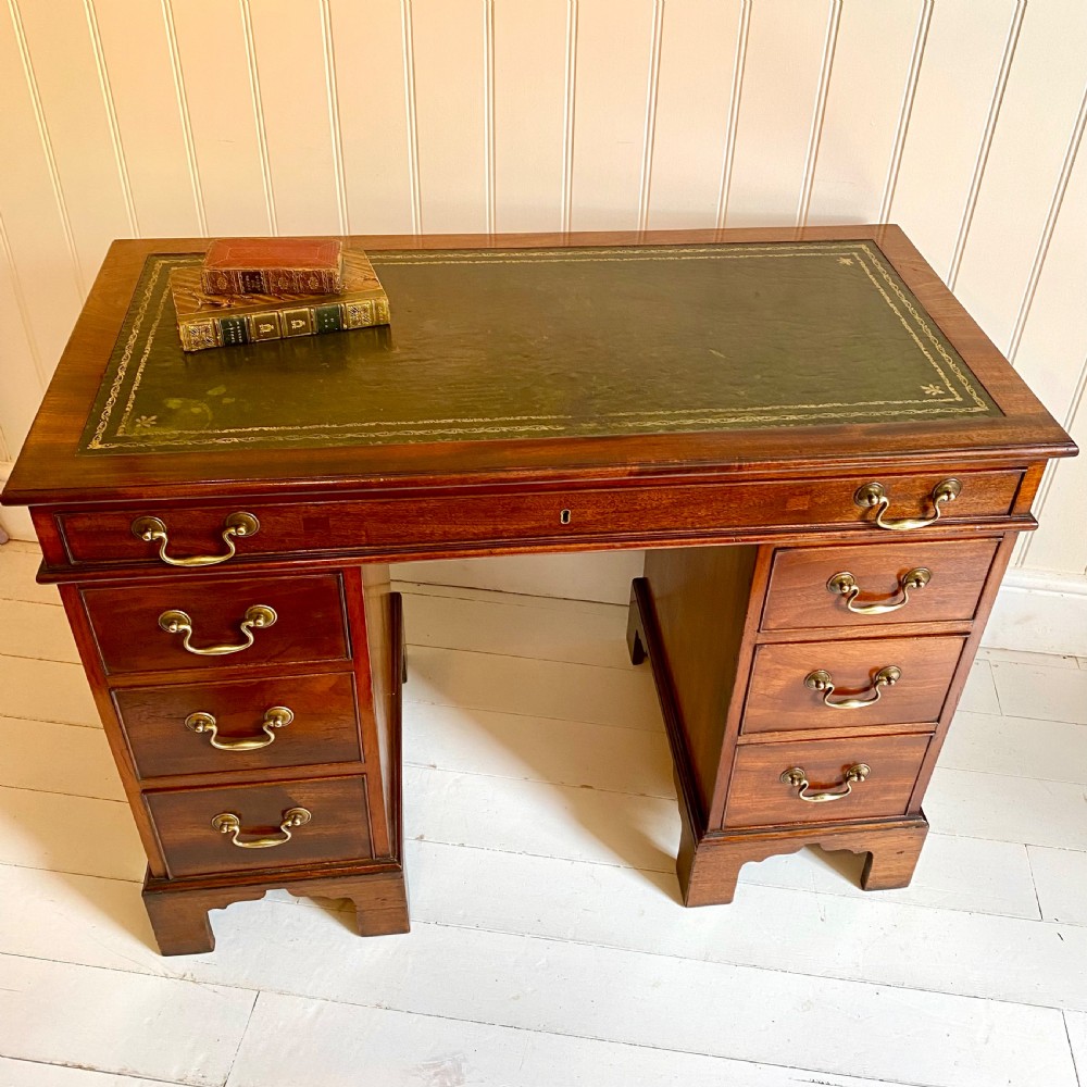 19th century small mahogany pedestal desk