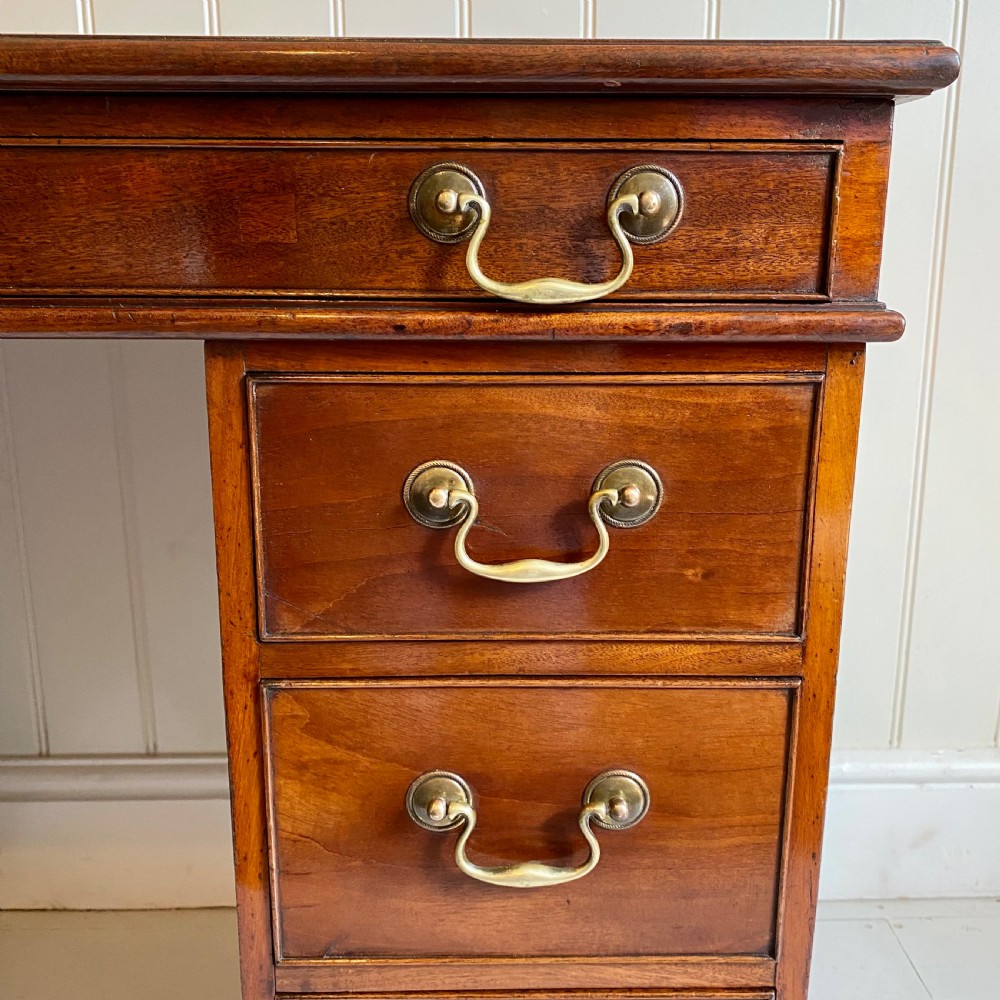 19th century small mahogany pedestal desk View VI