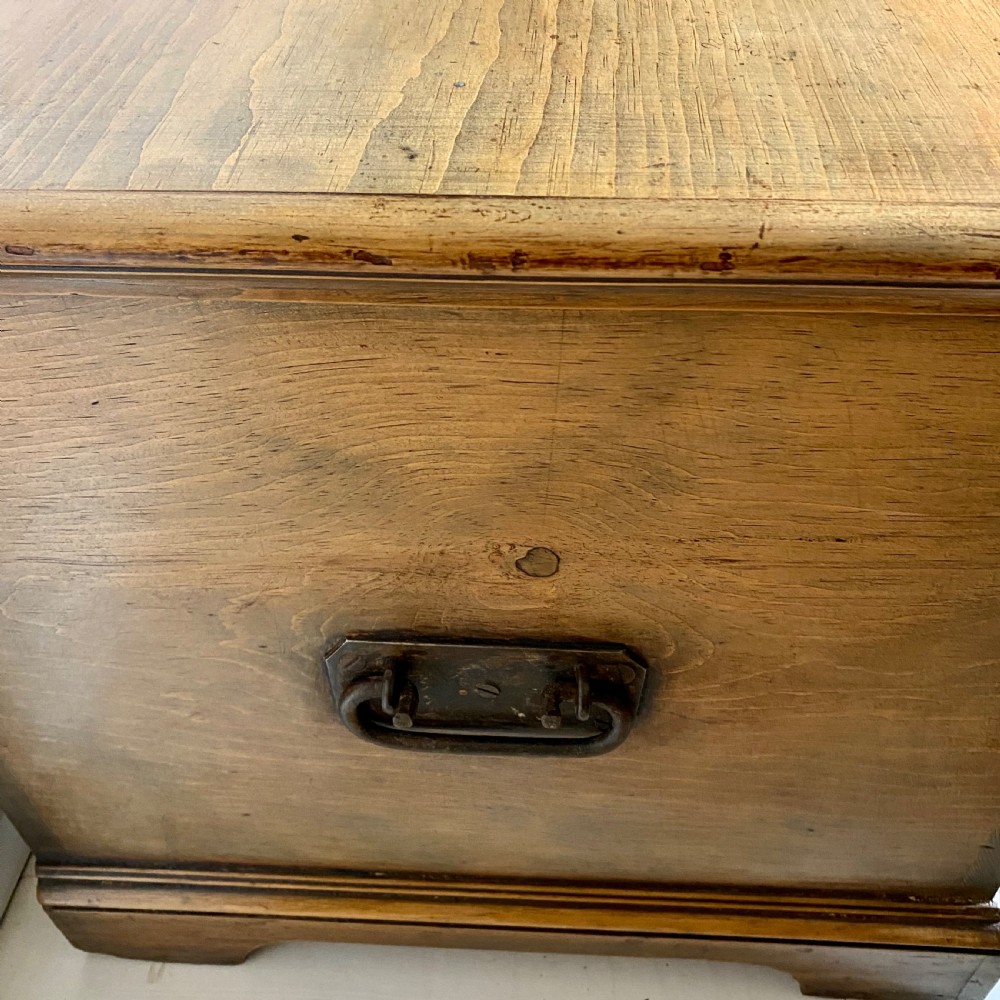 19th century pine trunk chest View VII