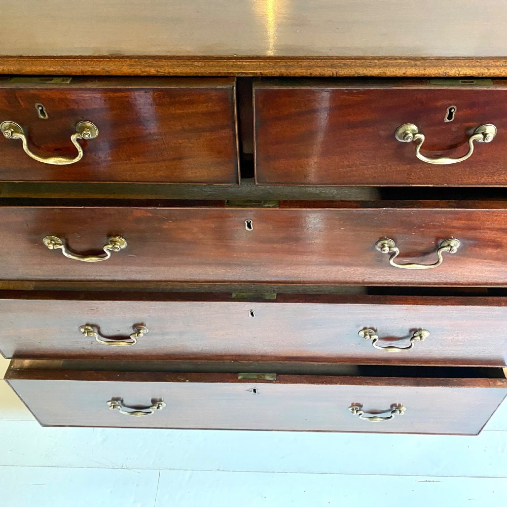Georgian mahogany chest of drawers View V