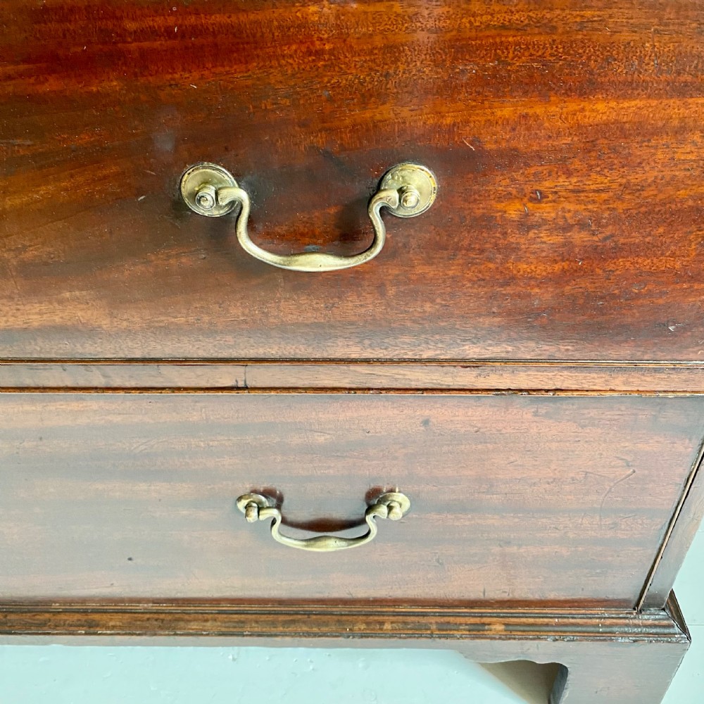 Georgian mahogany chest of drawers View XI