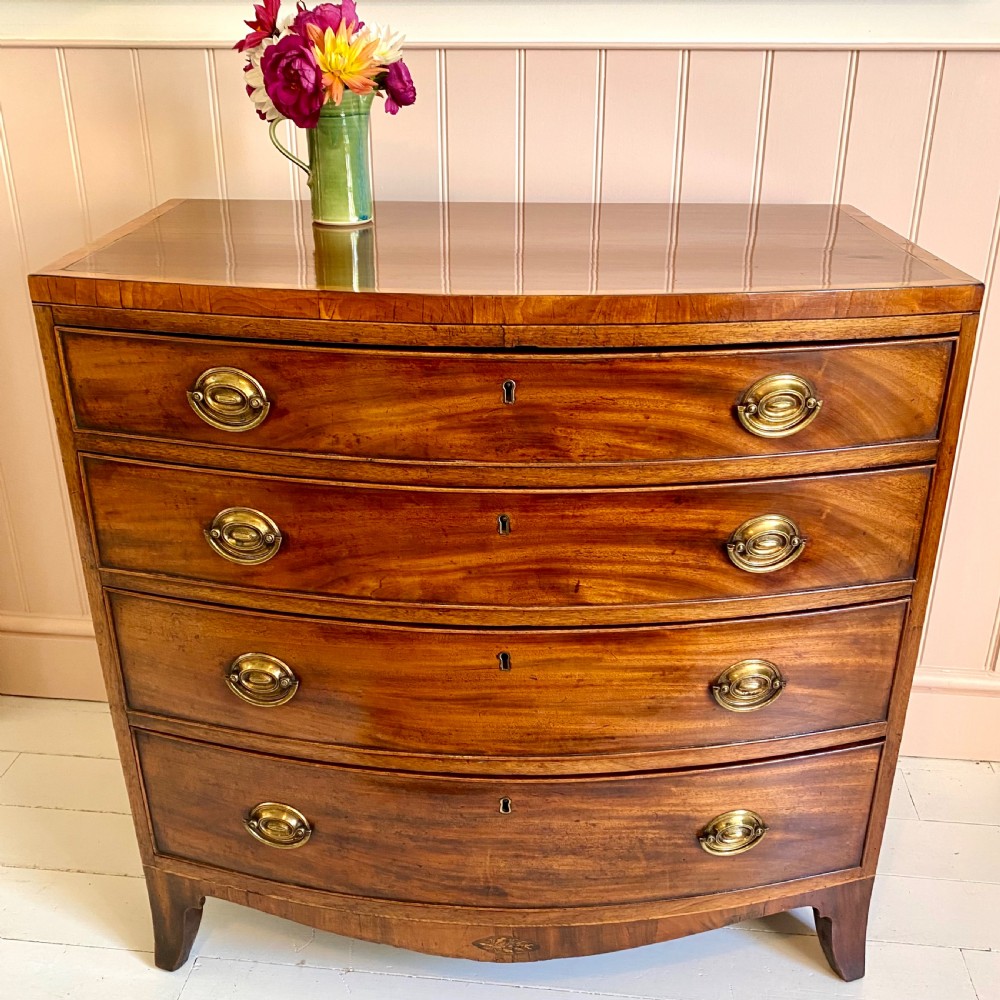 Regency  mahogany bow front chest of drawers 