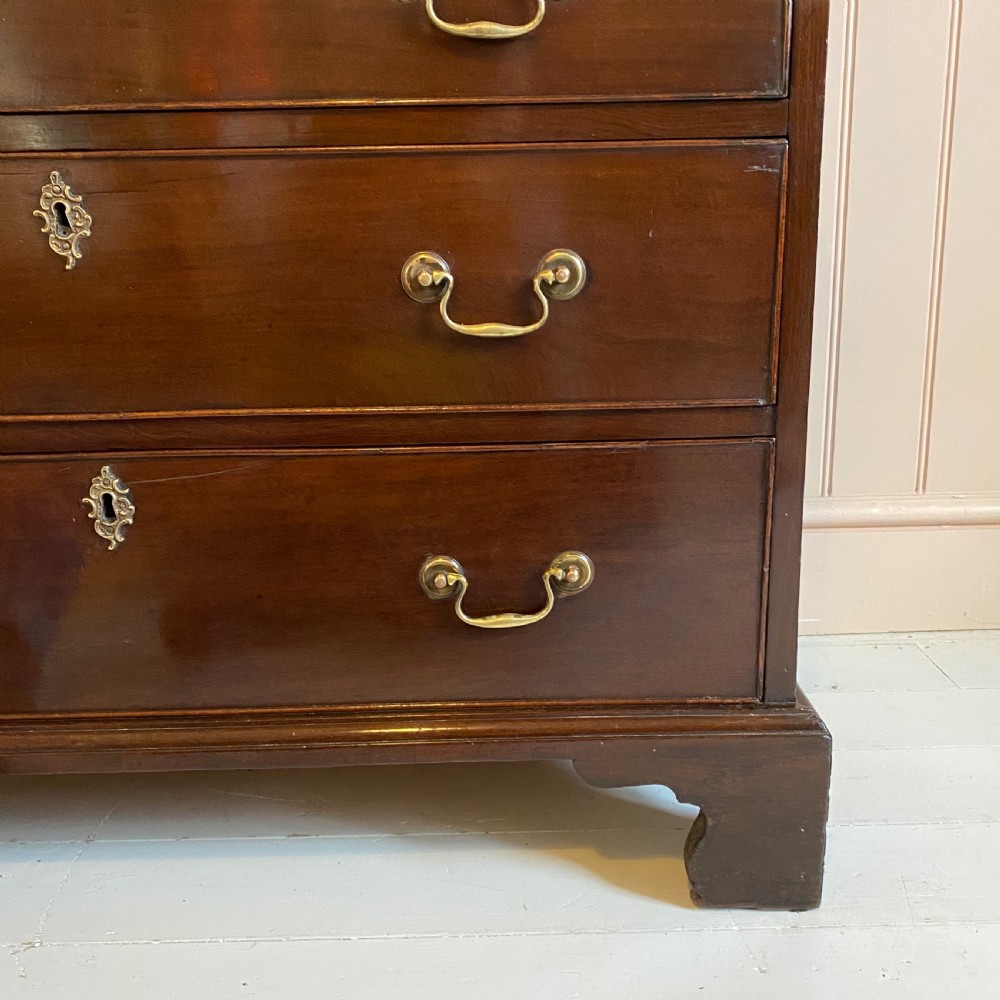 Georgian mahogany chest of drawers  View X