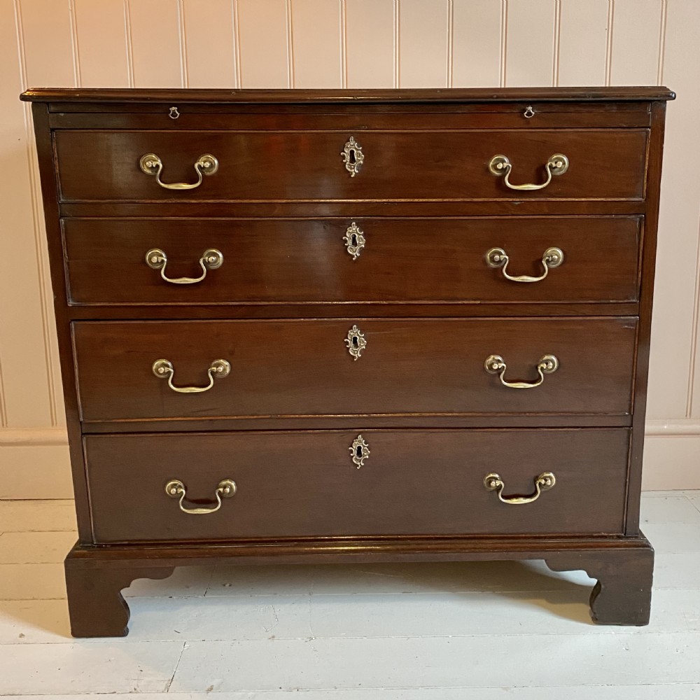Georgian mahogany chest of drawers  View XII