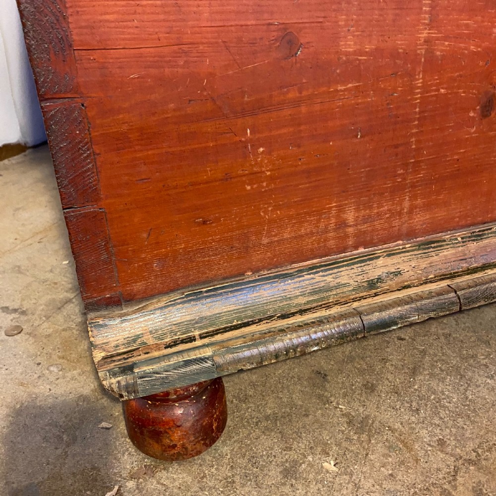 19h century Swedish painted trunk View XII