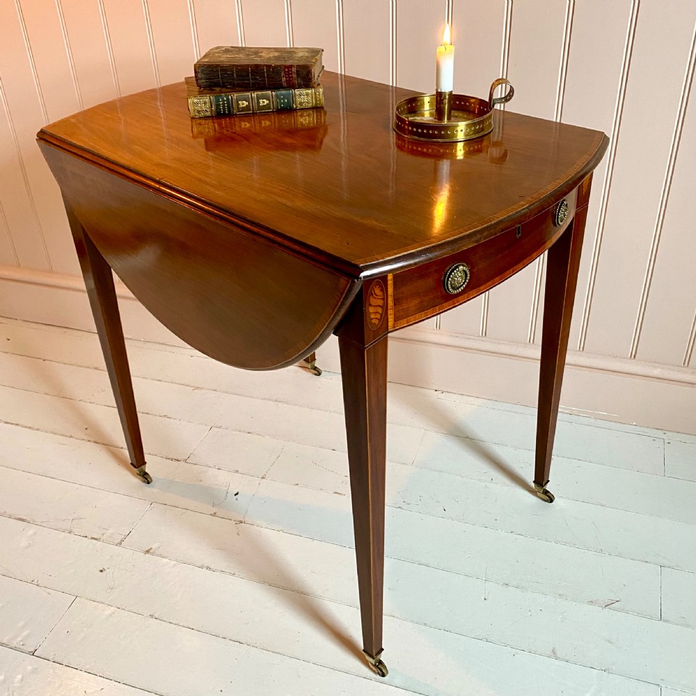 Georgian mahogany pembroke occasional table