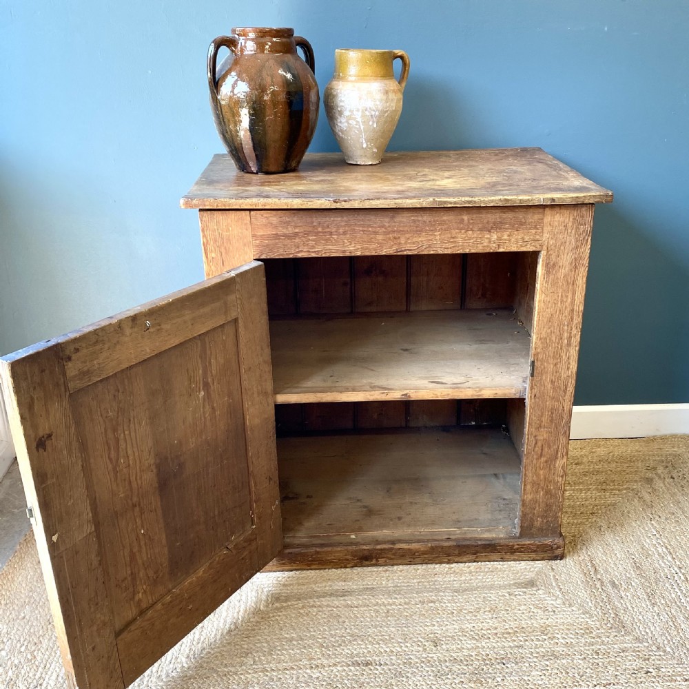 19th century pine cupboard  View IV