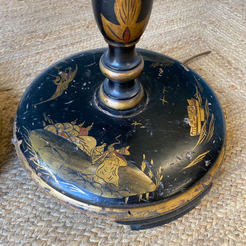 Chinoiserie standard lamp View V