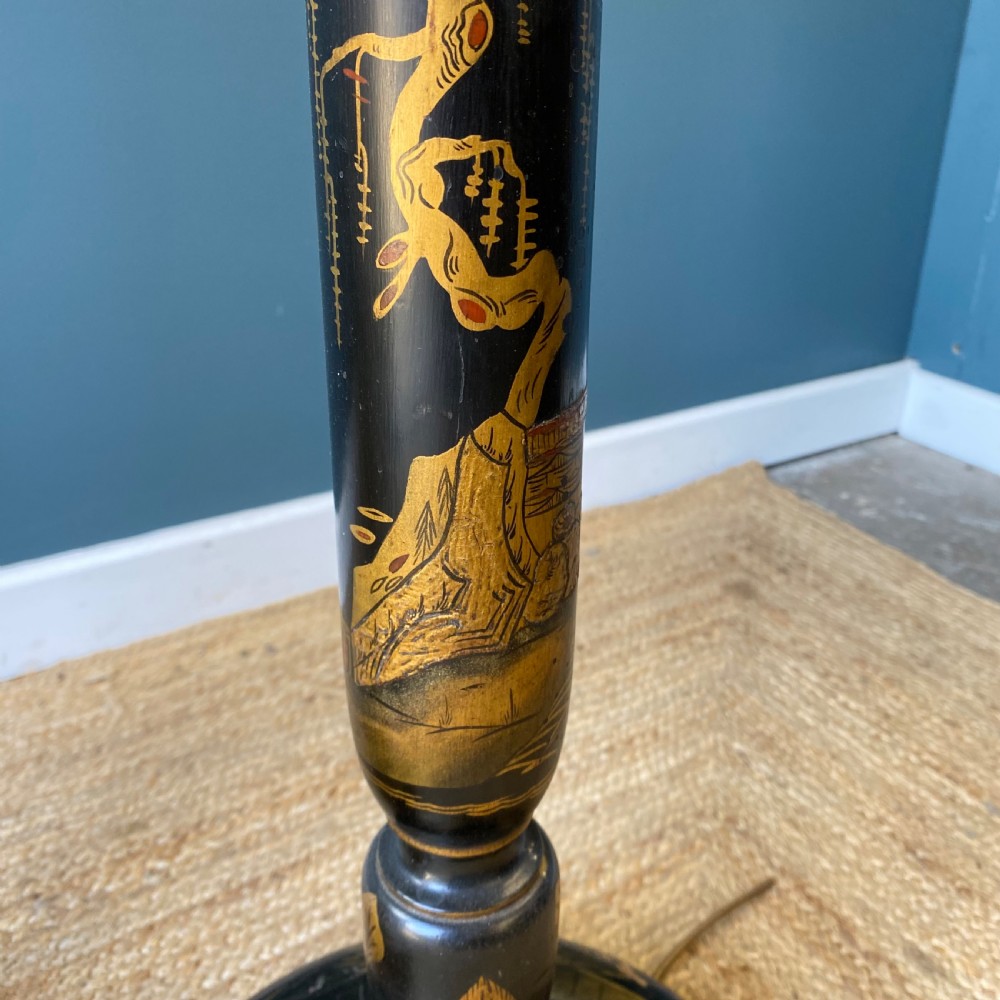 Chinoiserie standard lamp View VI