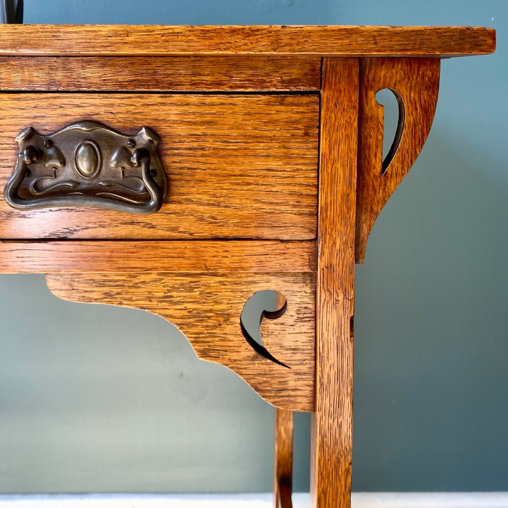Arts and crafts oak writing side table  View VI