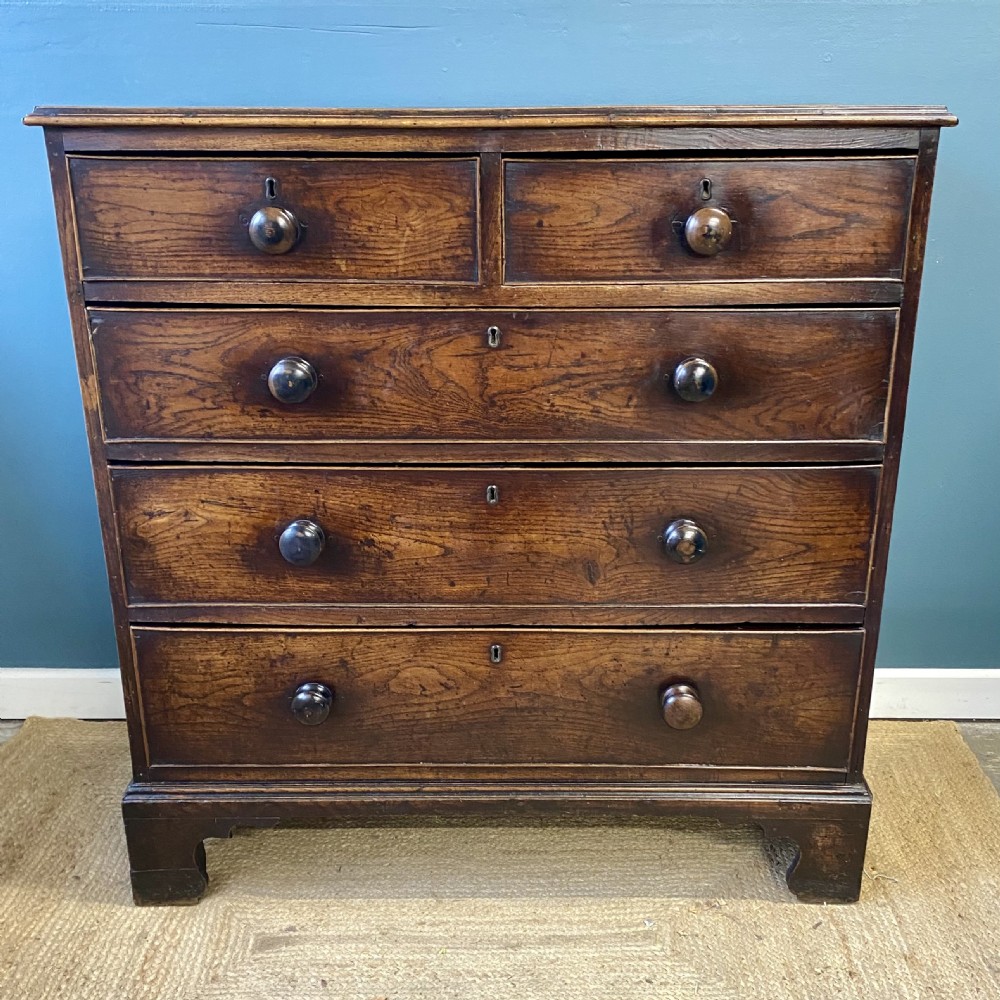Georgian oak chest of drawers  View III