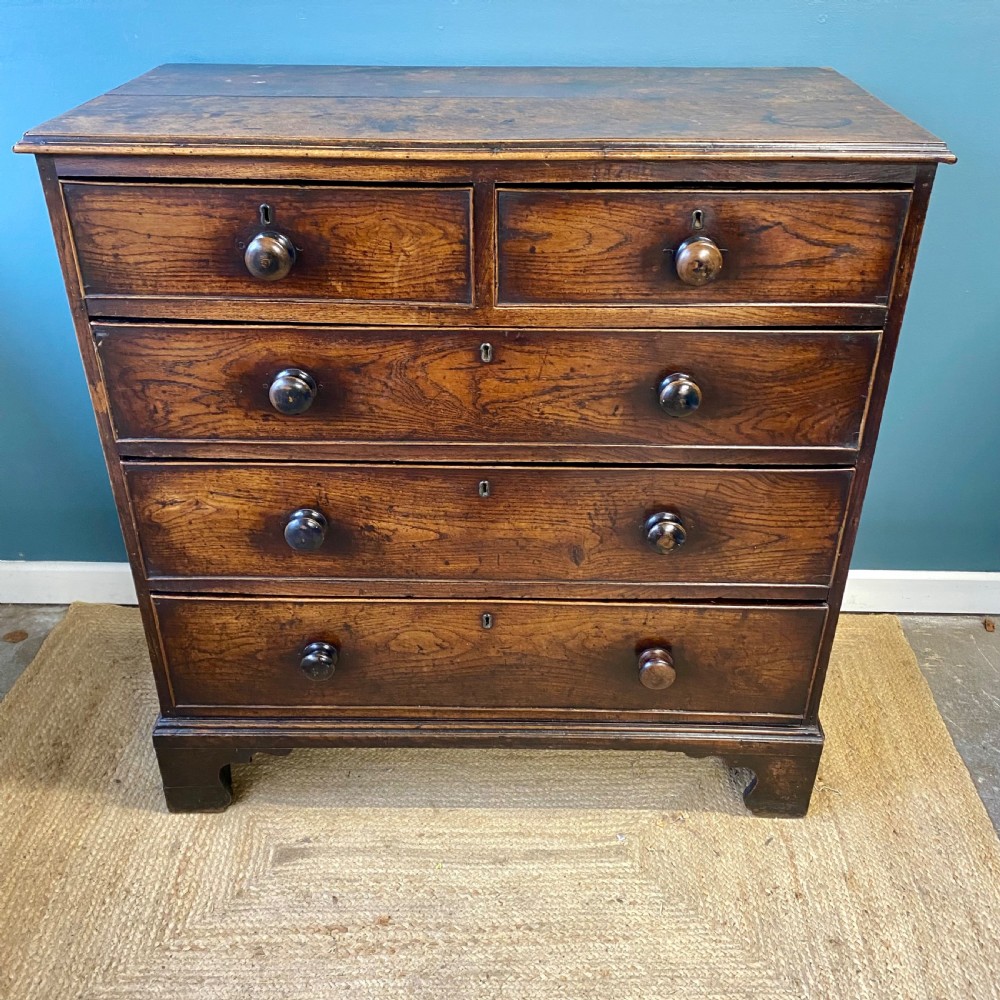 Georgian oak chest of drawers  View IV