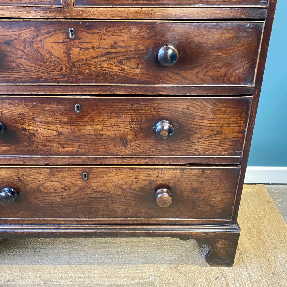 Georgian oak chest of drawers  View V