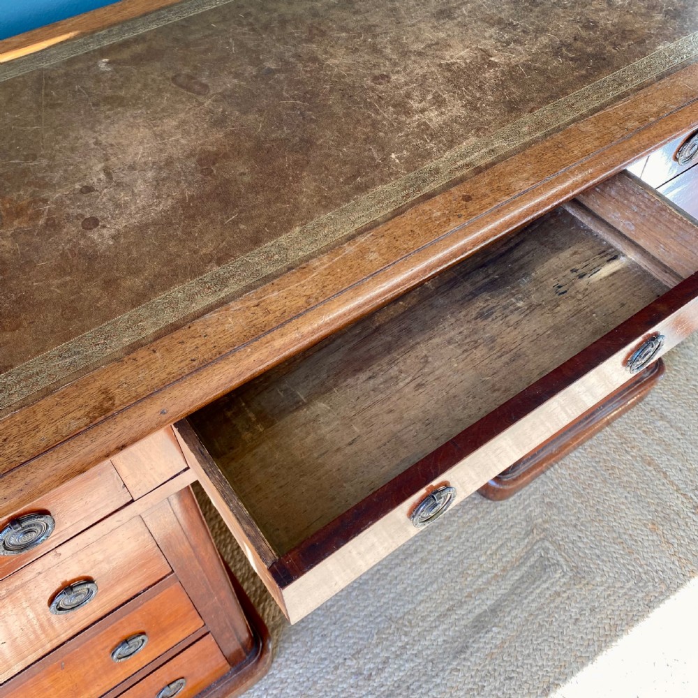 Mid 19th century mahogany desk View VI