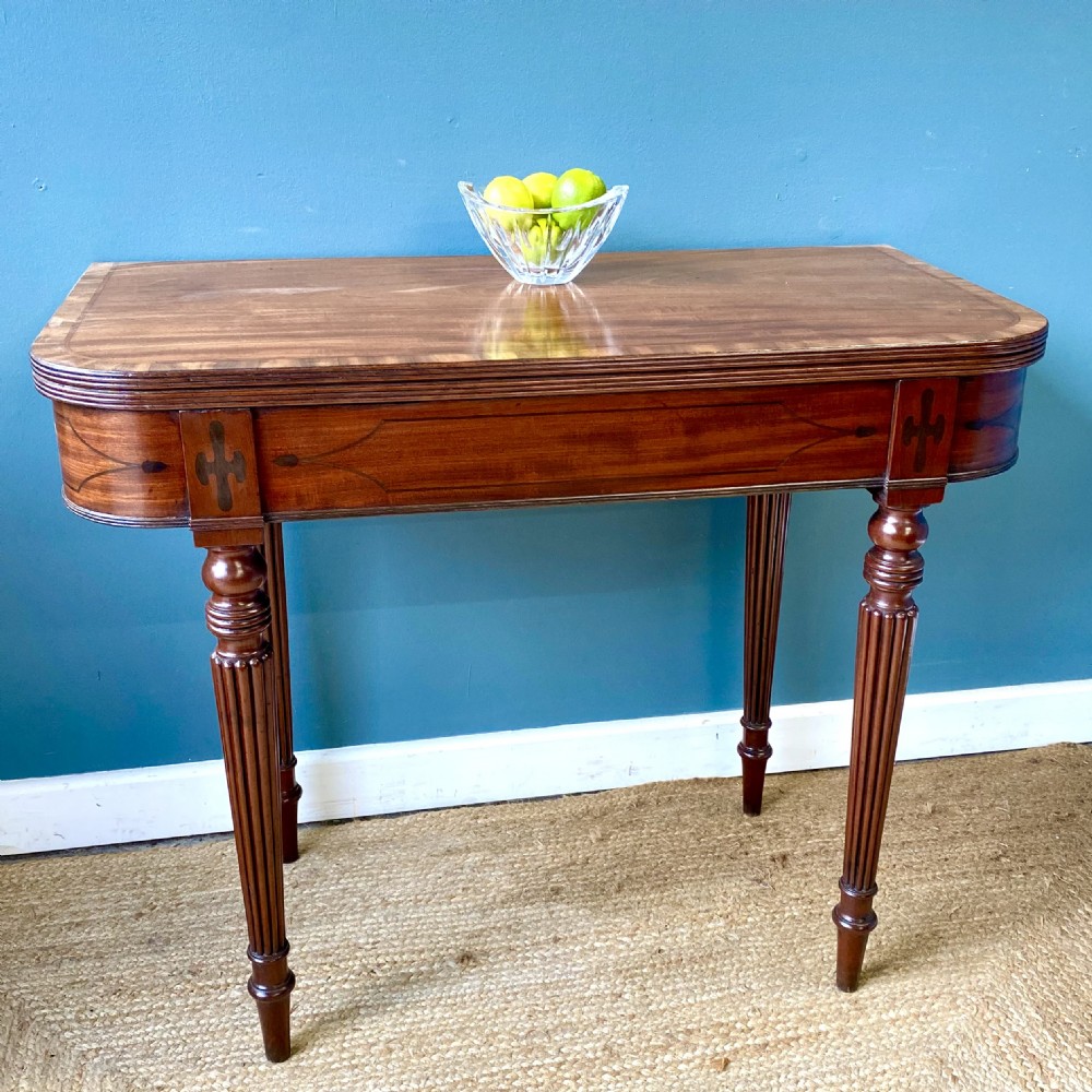 Early 19th century mahogany tea table