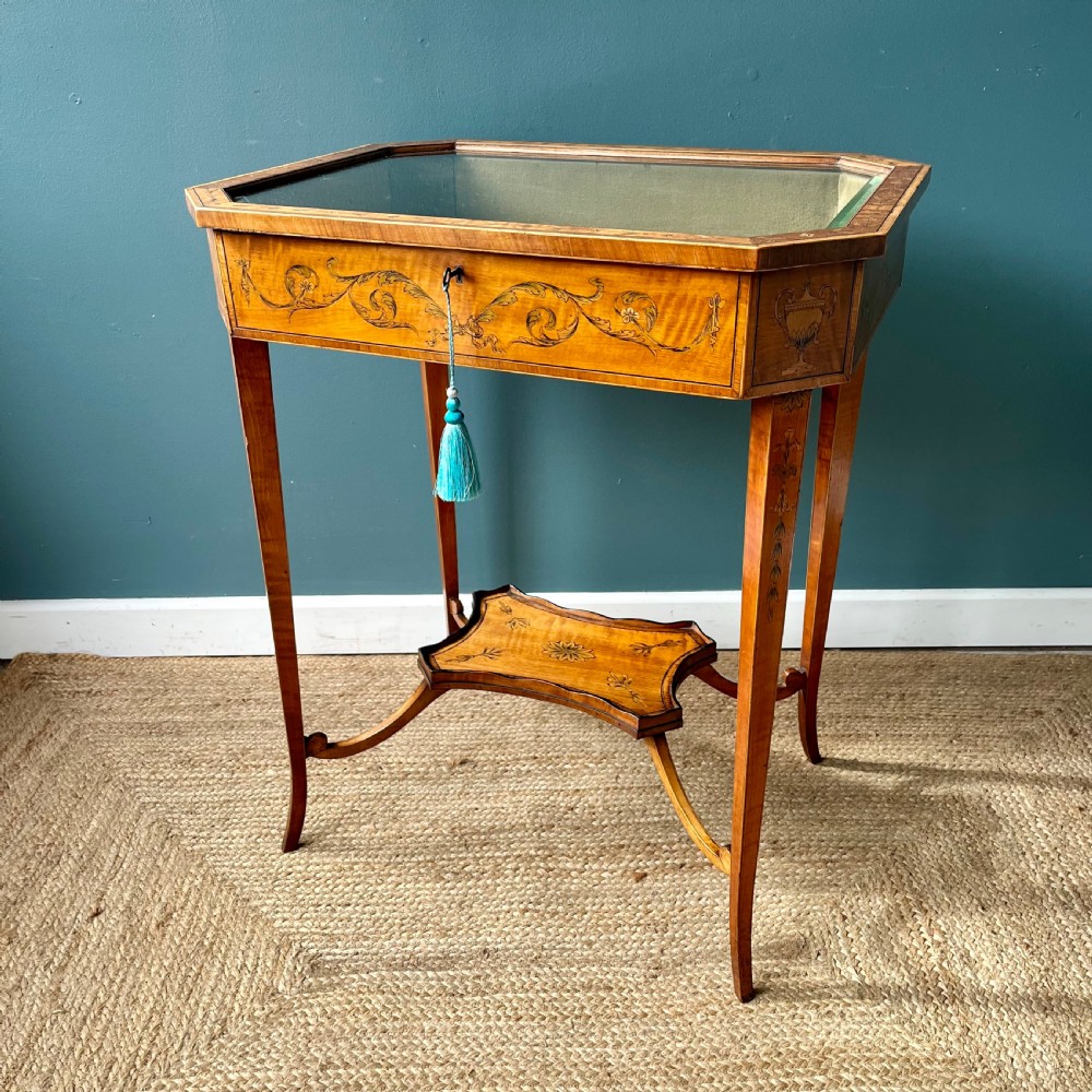 19th century satinwood bijouterie table View II