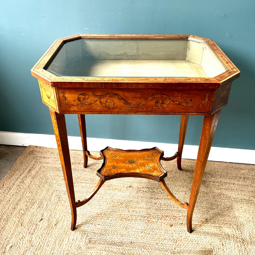 19th century satinwood bijouterie table View IX