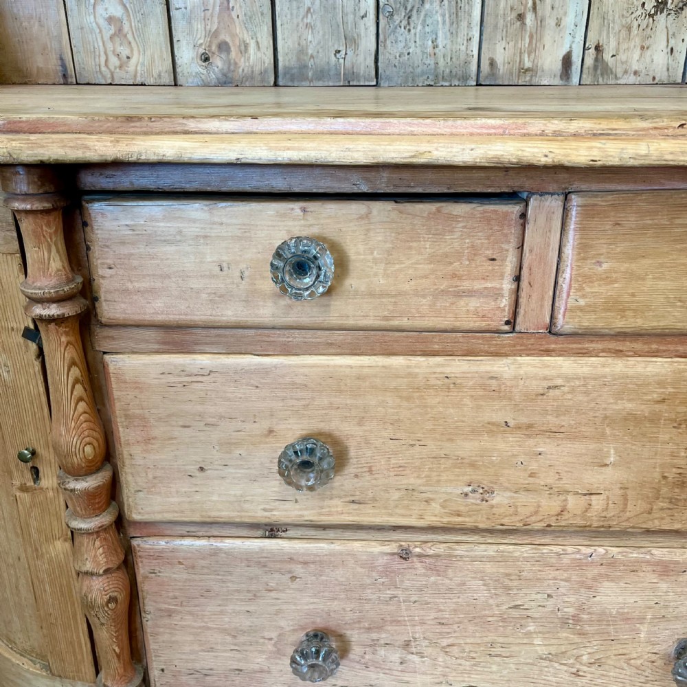 19th century pine dresser View VII