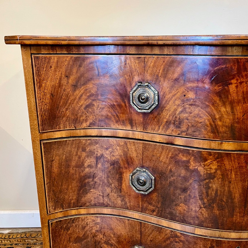Georgian serpentine chest of drawers View V