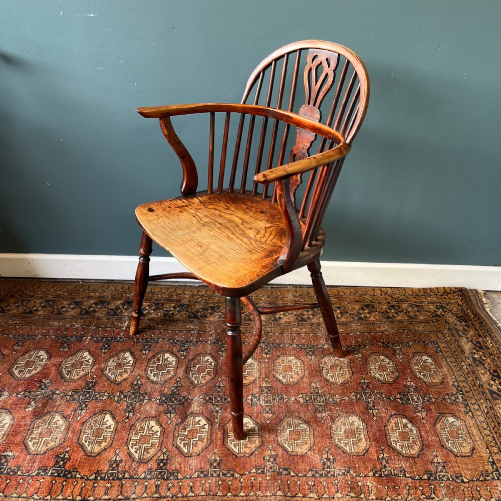 19th century yew and elm Windsor chair View III