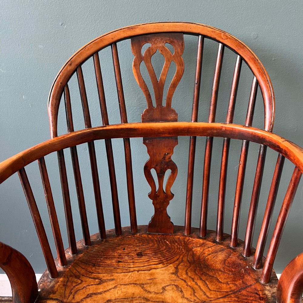 19th century yew and elm Windsor chair View IV