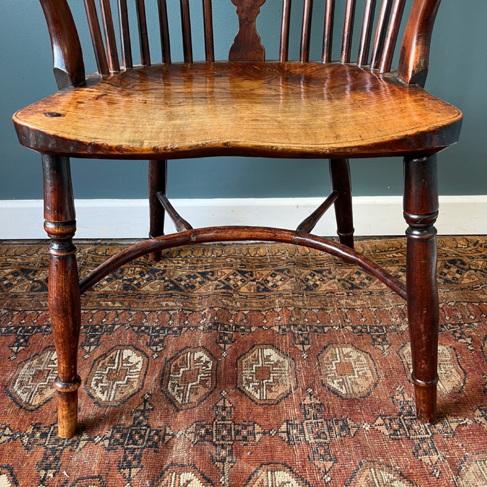 19th century yew and elm Windsor chair View VII