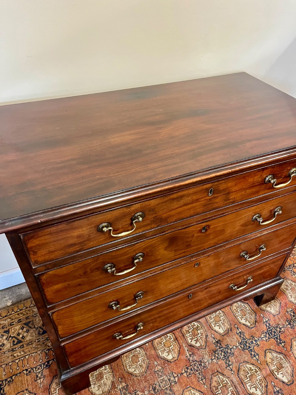Georgian mahogany chest of drawers View V